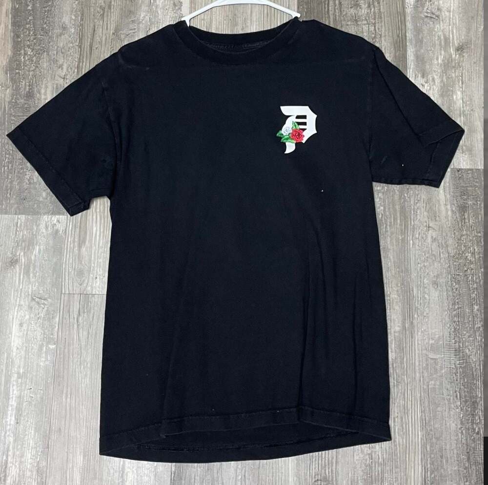 Primitive Rose Floral T-Shirt Medium